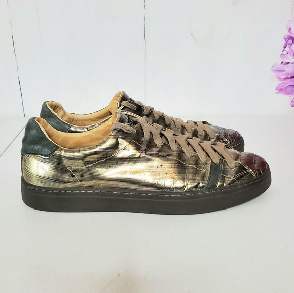 *SOLD* Rag & Bone Metallic Leather Low Top Sneakers 13 - Picture 4 of 11